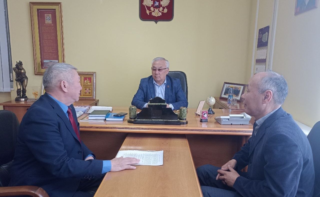 Баир Жамсуев провел прием граждан в Агинском