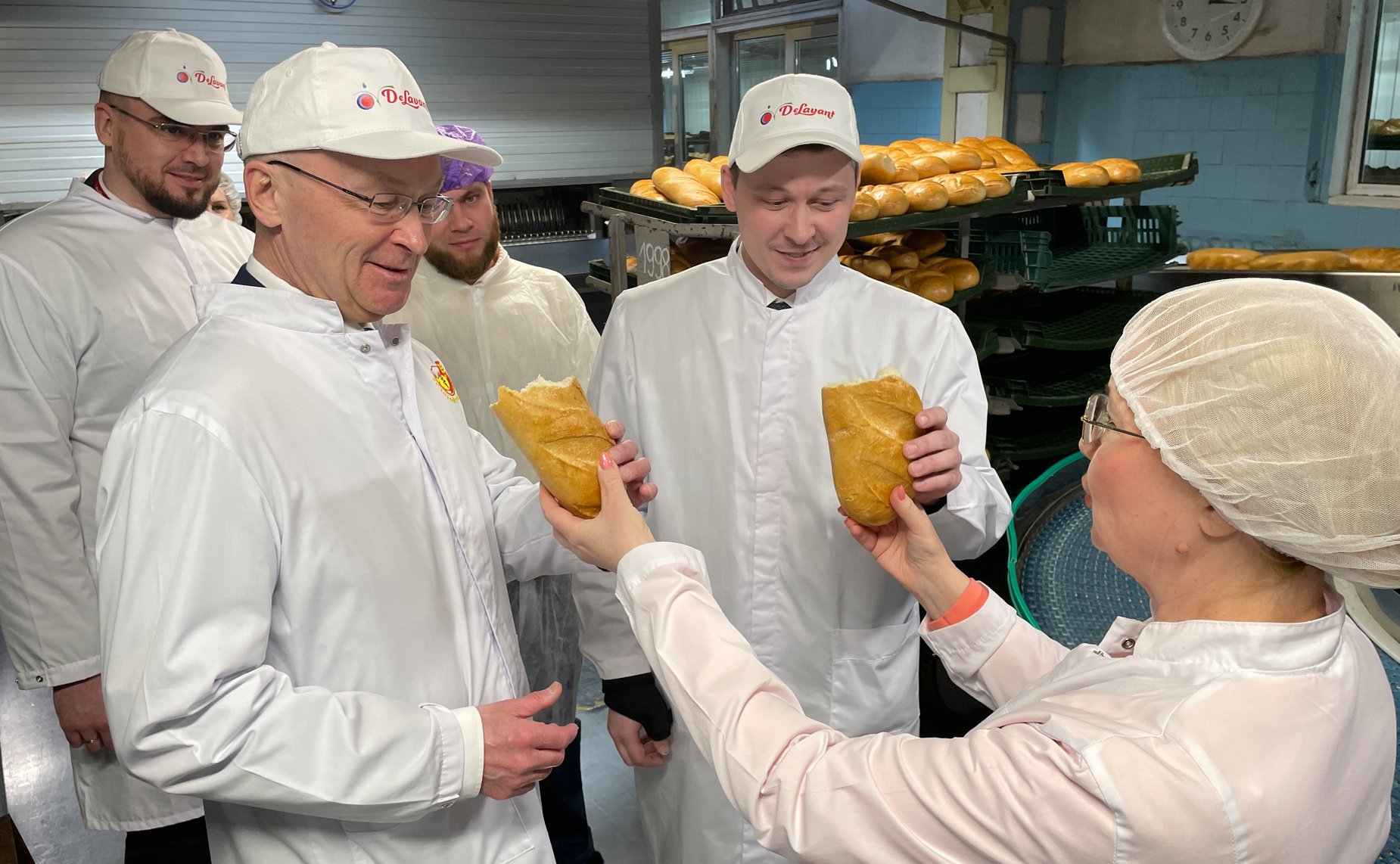 Владимир Киселев посетил Владимирский хлебокомбинат