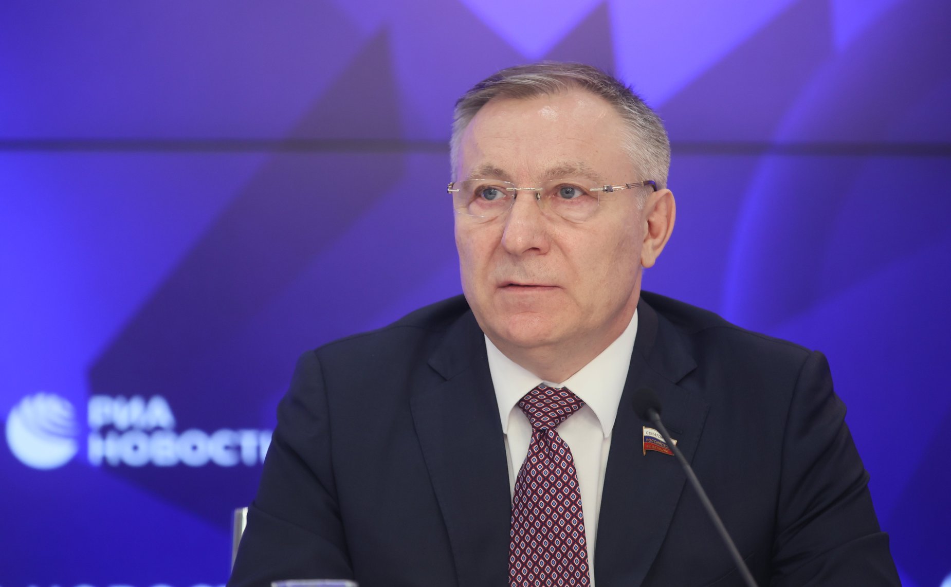 Первый заместитель председателя Комитета СФ, координатор Палаты молодых законодателей (ПМЗ) при Совете Федерации Александр Варфоломеев