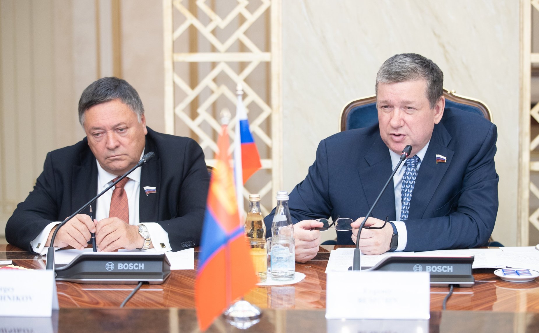 С. Калашников и Е. Бушмин