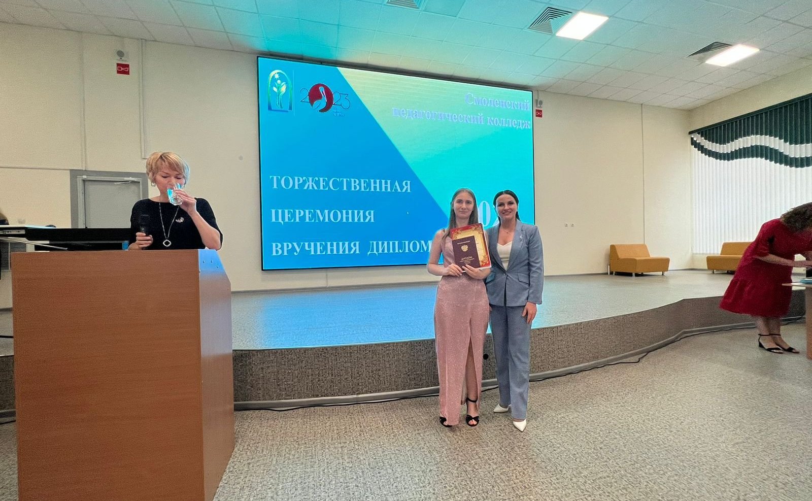 Ирина Кожанова приняла участие в церемонии вручения дипломов выпускникам