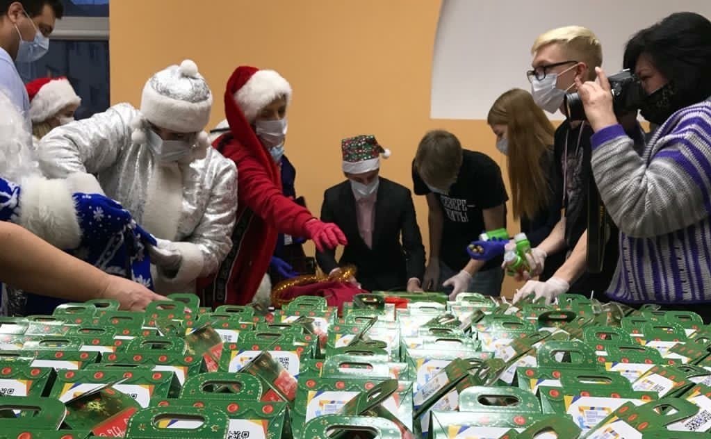 Татьяна Кусайко приняла участие в благотворительной волонтерской акции «Дед Мороз в каждый дом»