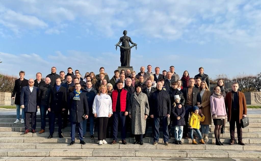 Елена Афанасьева провела Высшую партийную школу для депутатов и членов партии