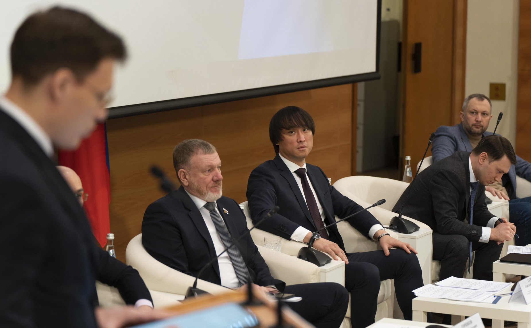 Сергей Горняков принял участие в парламентских слушаниях на тему «Реализация законодательных положений в части информированности граждан об оказании услуг туроператорами»