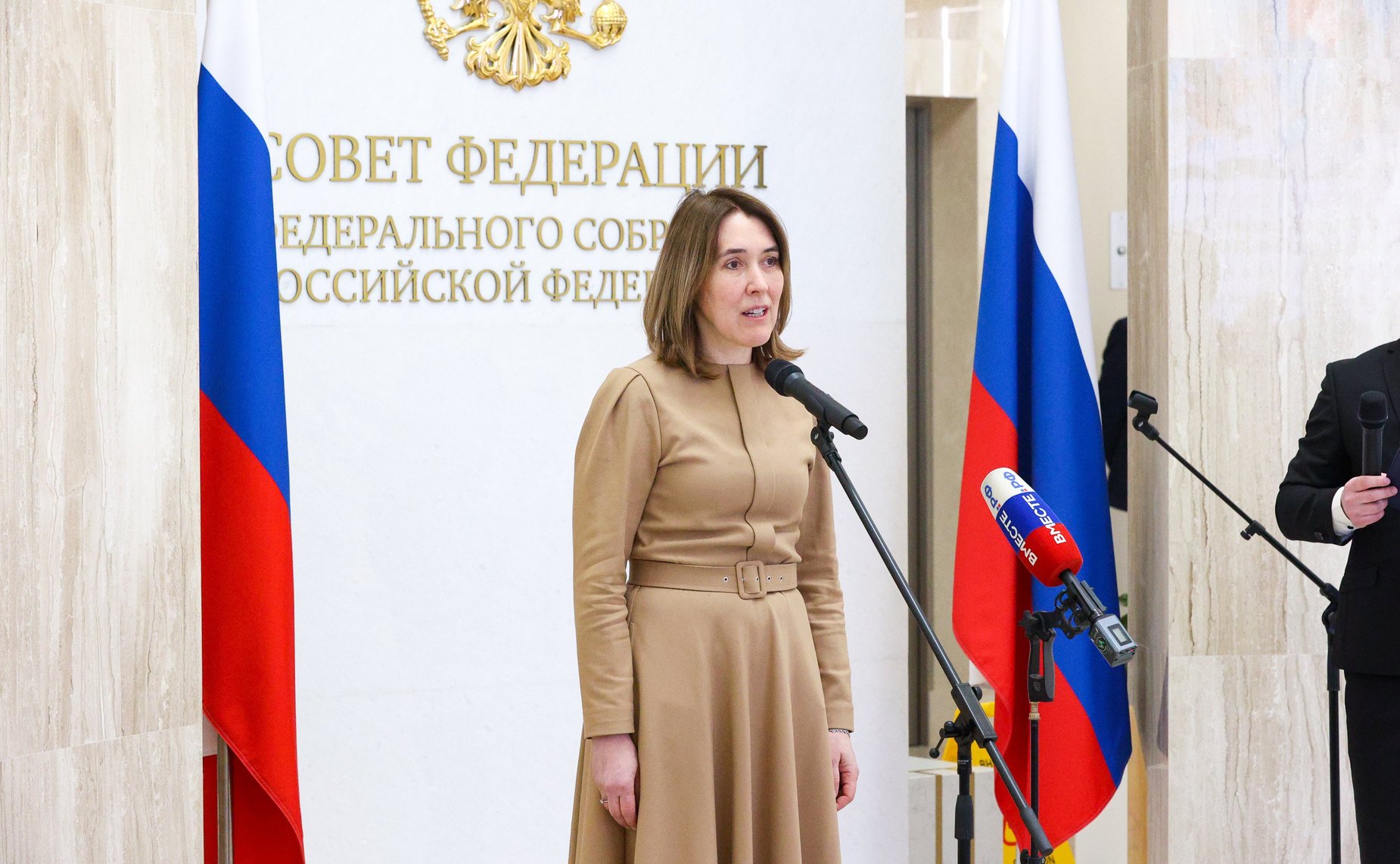 Открытие в Совете Федерации выставки работ победителей и участников первого сезона Конкурса современного плакатного искусства им. С. Ефремова «Время смыслов 20:25»