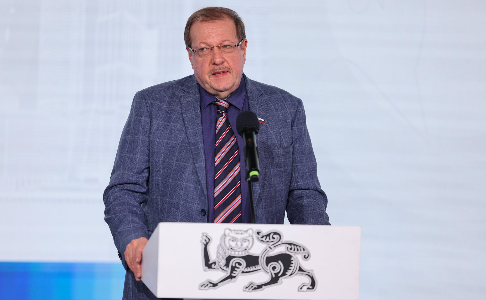 Александр Русаков