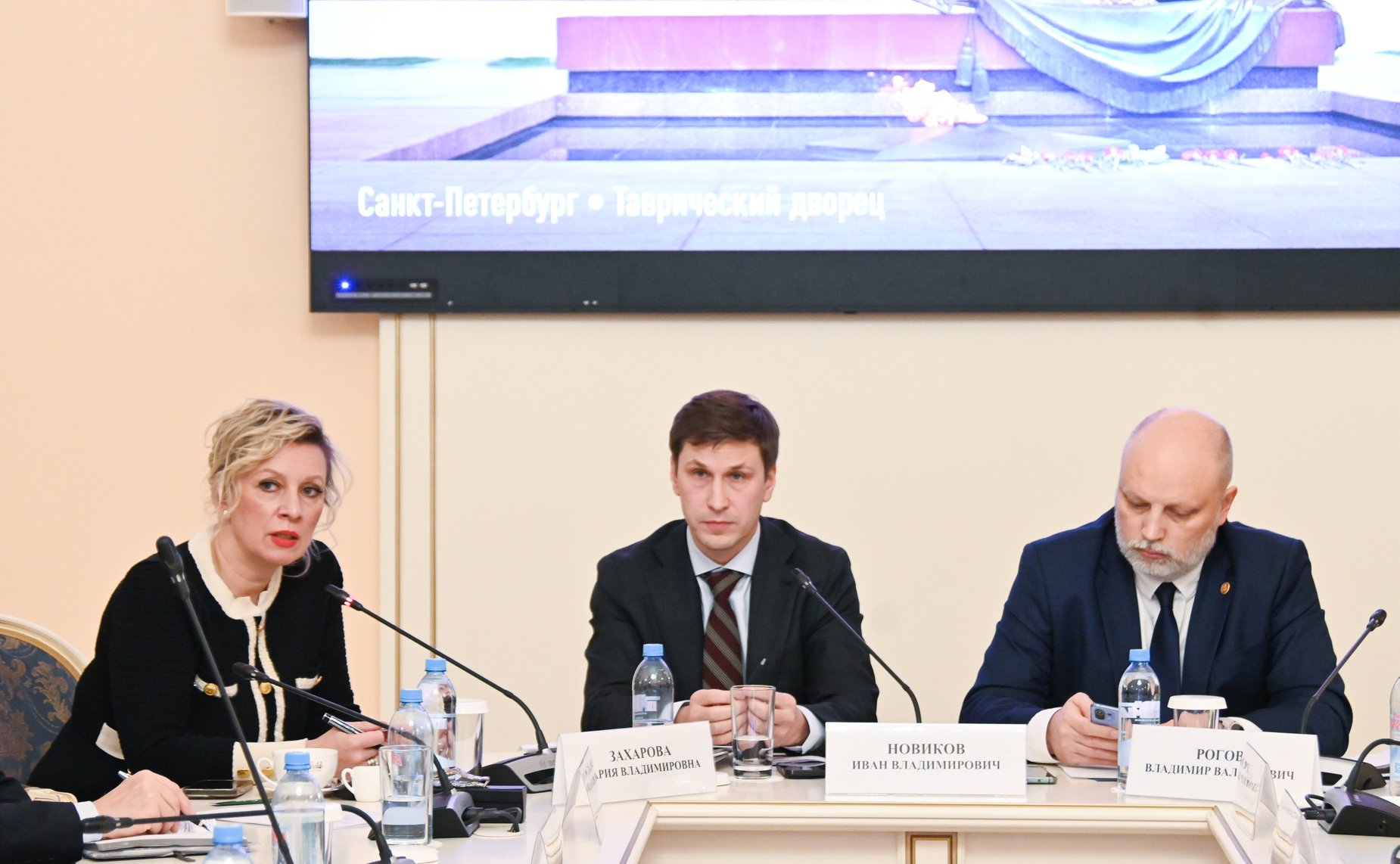 Иван Новиков выступил модератором дискуссии «История Великой Отечественной войны как объект информационного противоборства»