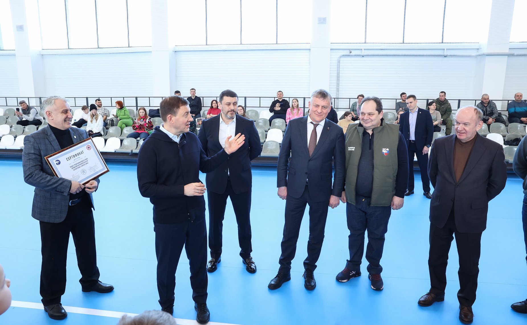 В Еврейской автономной области первый заместитель Председателя СФ Андрей Турчак с губернатором Ростиславом Гольдштейном посетили ФОК «Воин»