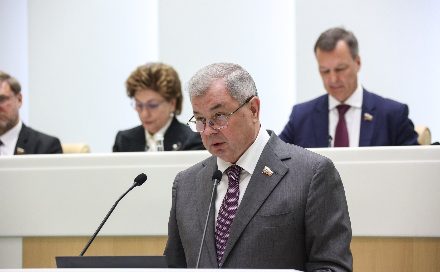 Анатолий Артамонов