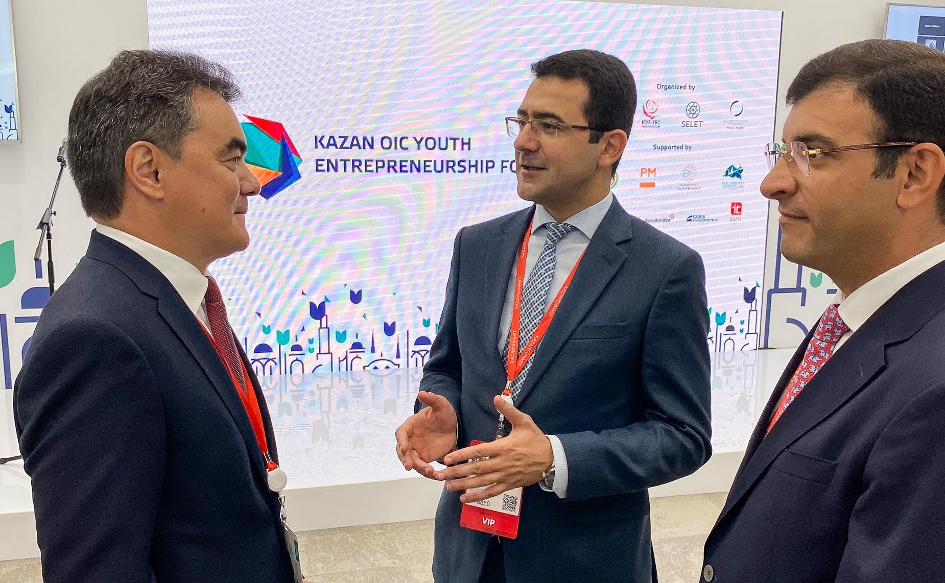 Сенаторы РФ принимают участие в XII Международном экономическом саммите «Россия – Исламский мир: KazanSummit 2021»