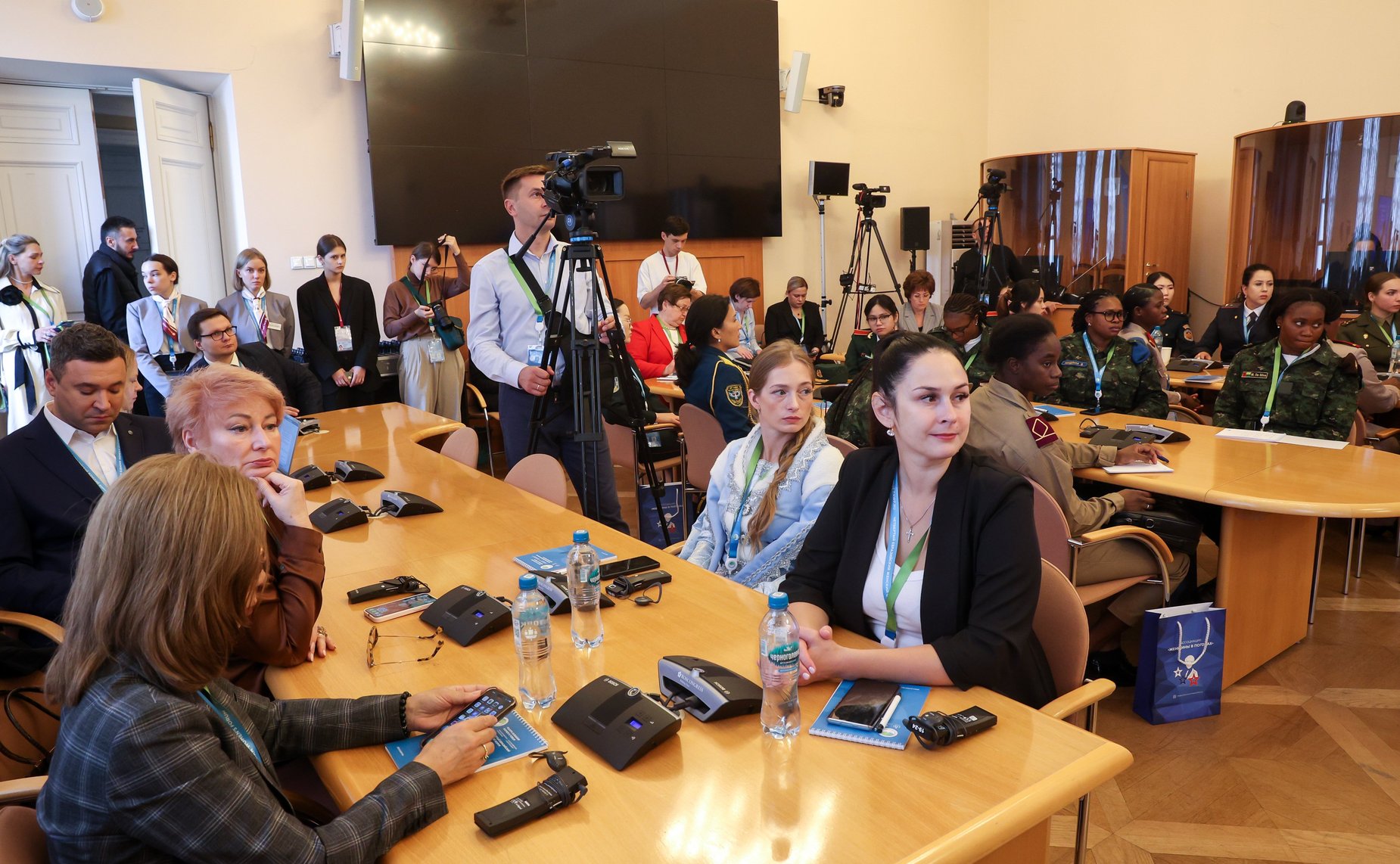 IV Евразийский женский форум. Тематическая сессия «Миссия женщин: от материнства до служения миру»