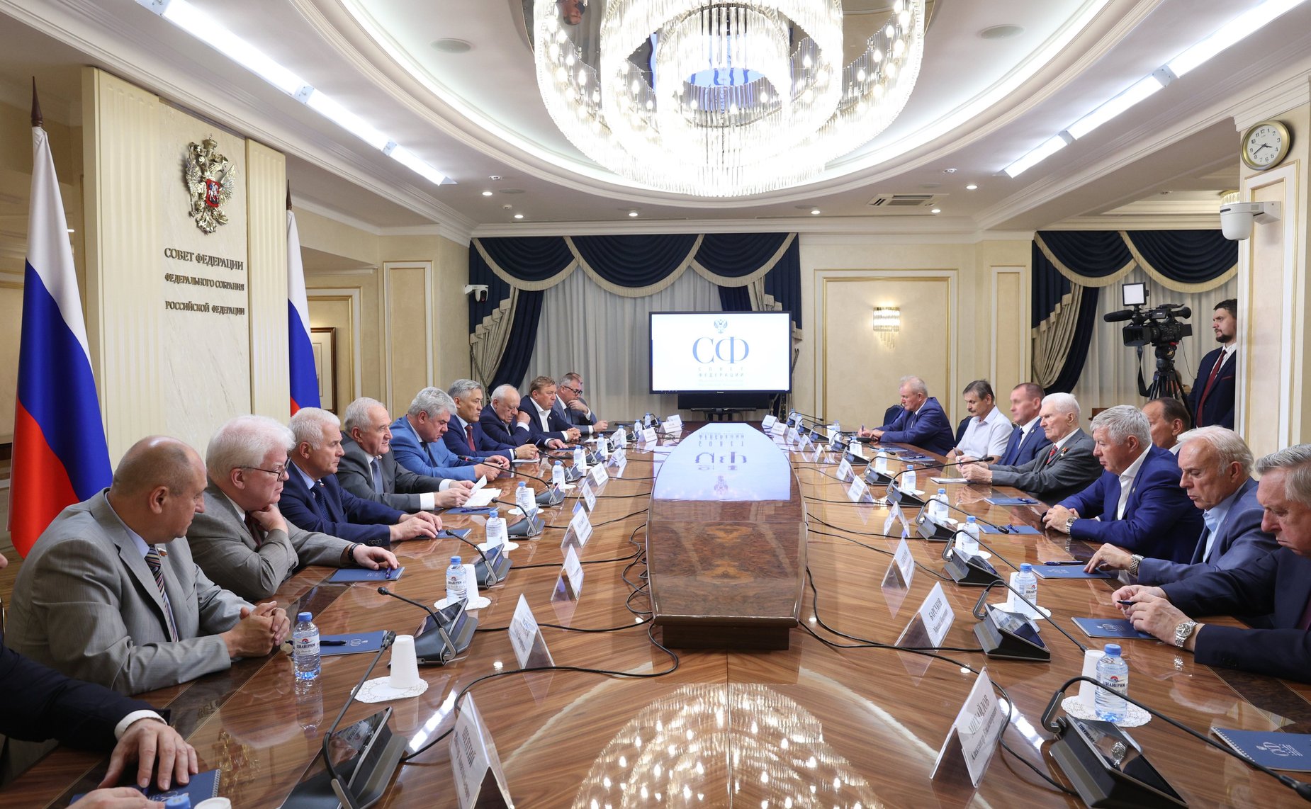 Совещание членов Комитета СФ по обороне и безопасности с представителями Ассоциации ветеранов подразделения антитеррора