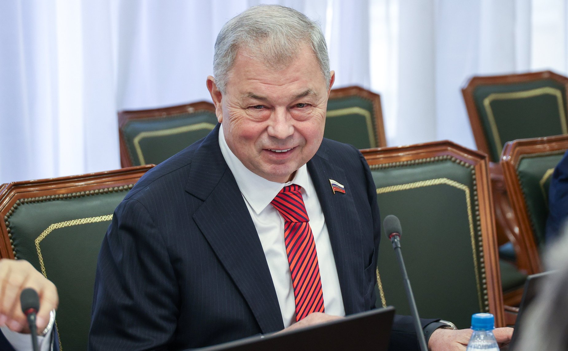 Анатолий Артамонов