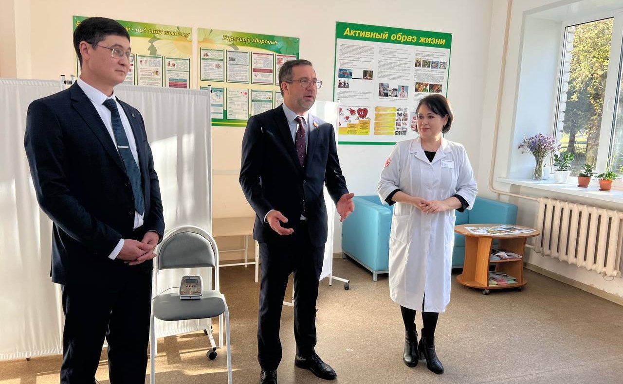 Николай Владимиров в ходе работы в регионе посетил Моргаушскую центральную районную больницу
