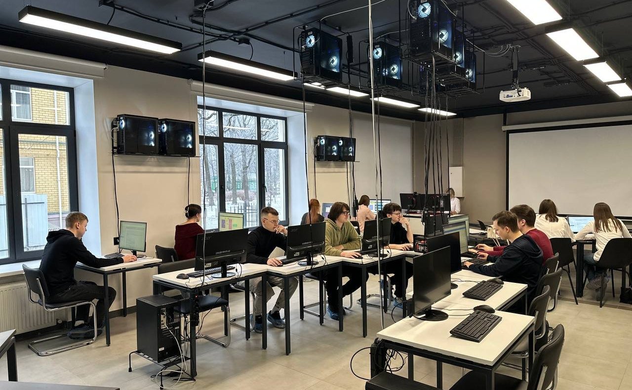 Николай Журавлев и Сергей Калашник приняли участие в торжественном открытии нового корпуса Высшей IT-школы Костромского государственного университета