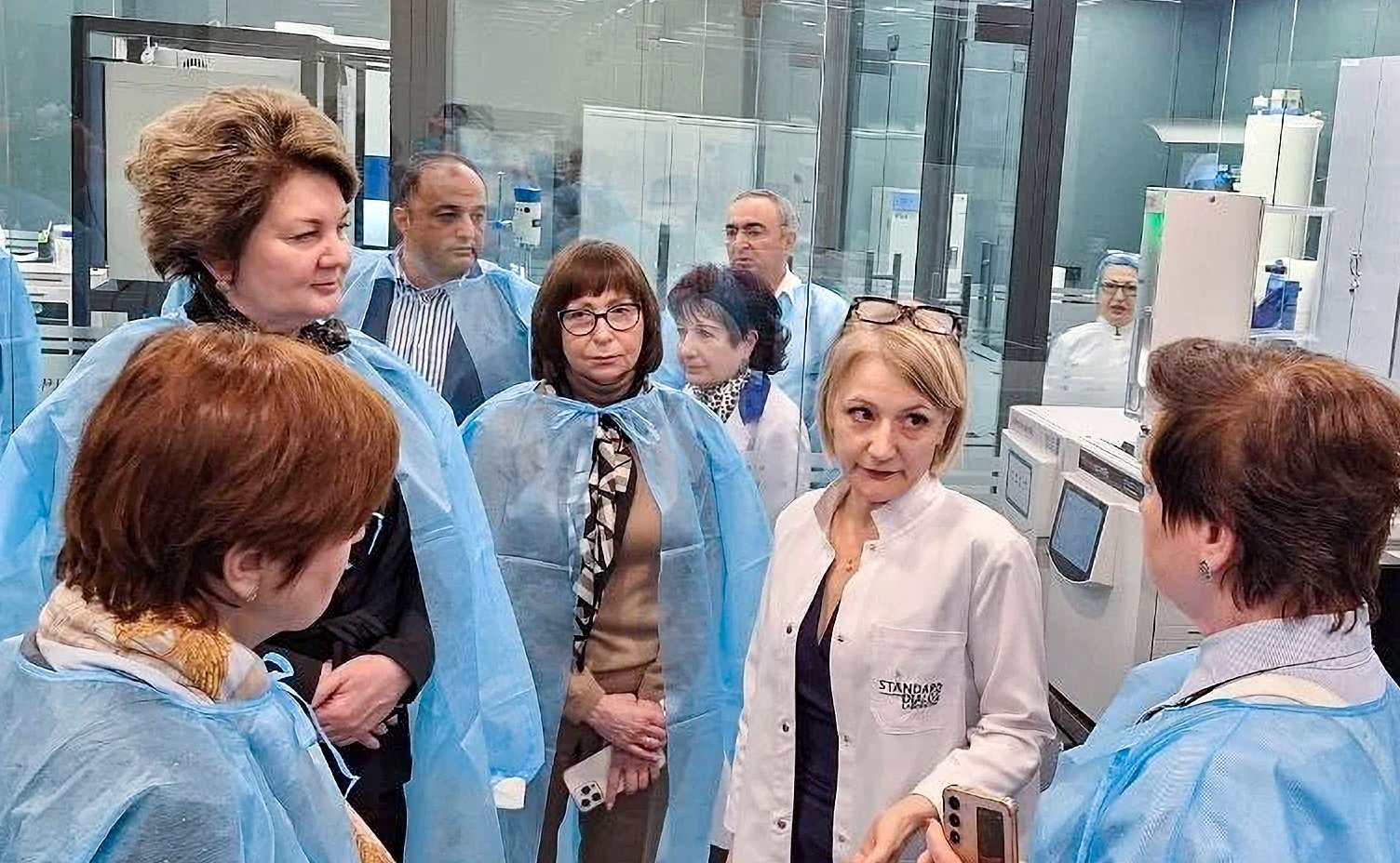 Наталья Котова посетила испытательную лабораторию «Стандарт Диалог»