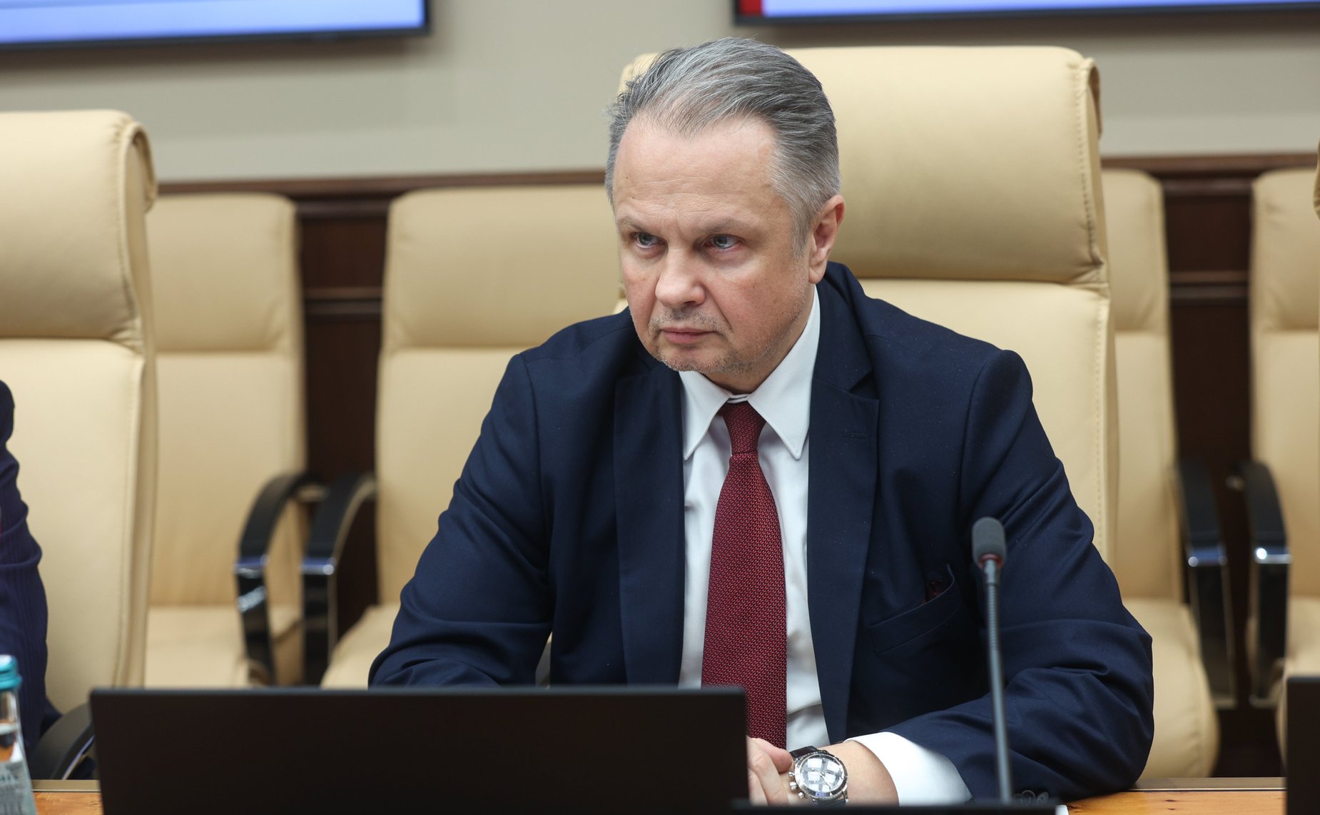 Егор Борисов провел встречу с директором по административным вопросам Национальной геологической службы Демократической Республики Конго Муамбой Мушимпаку Годфруа