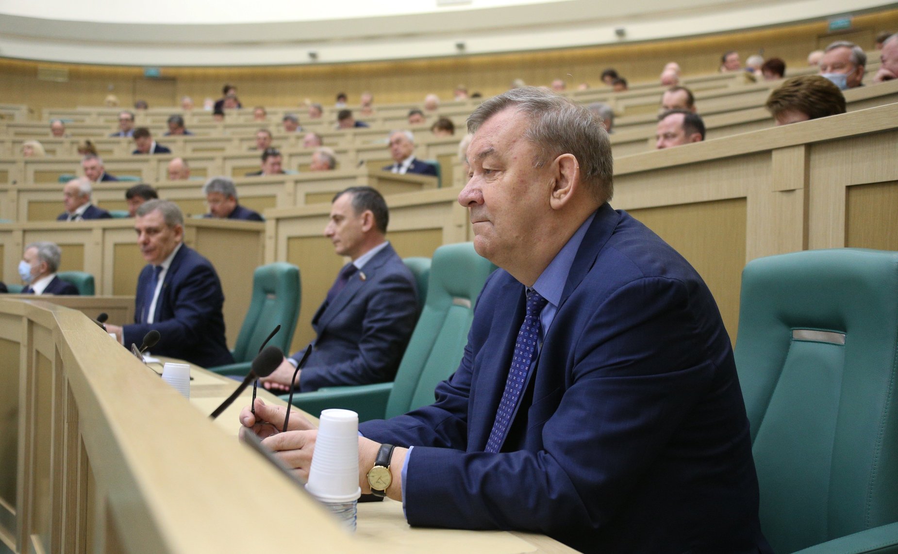 Владимир Урин