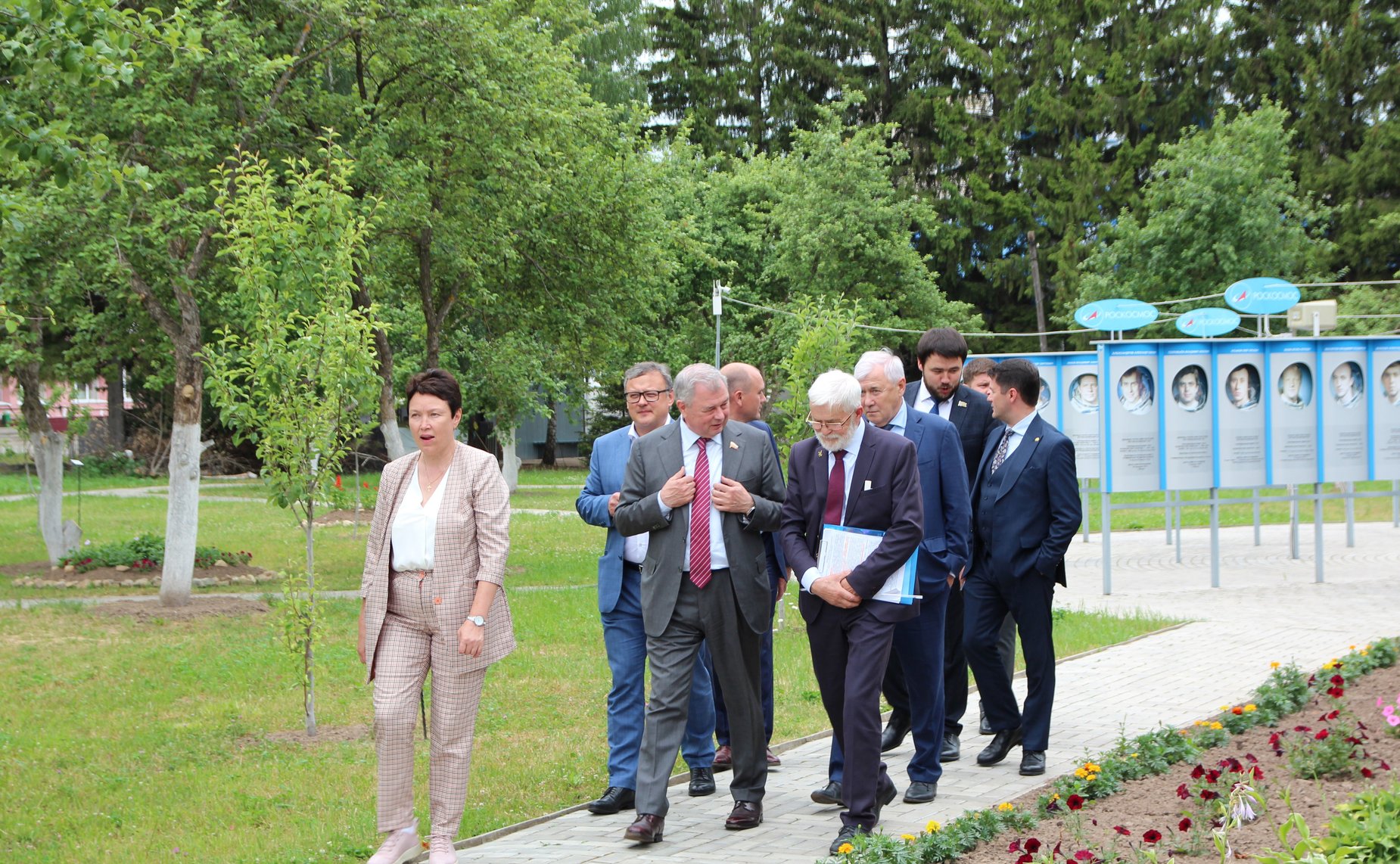 Анатолий Артамонов в рамках рабочей поездки в Чувашскую Республику посетил ряд объектов, обсудил планы по дальнейшему развитию социальной сферы в регионе