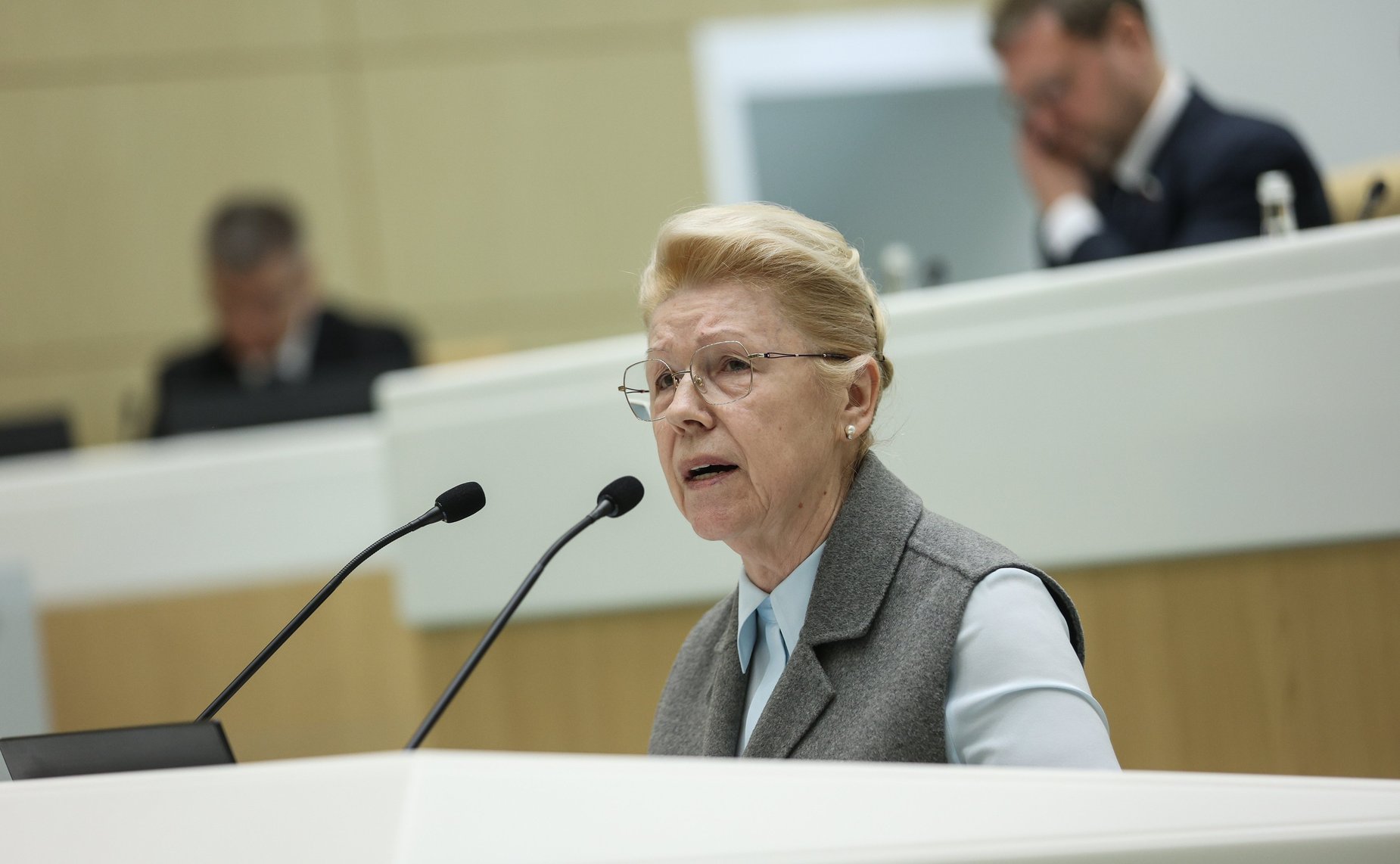 Елена Мизулина