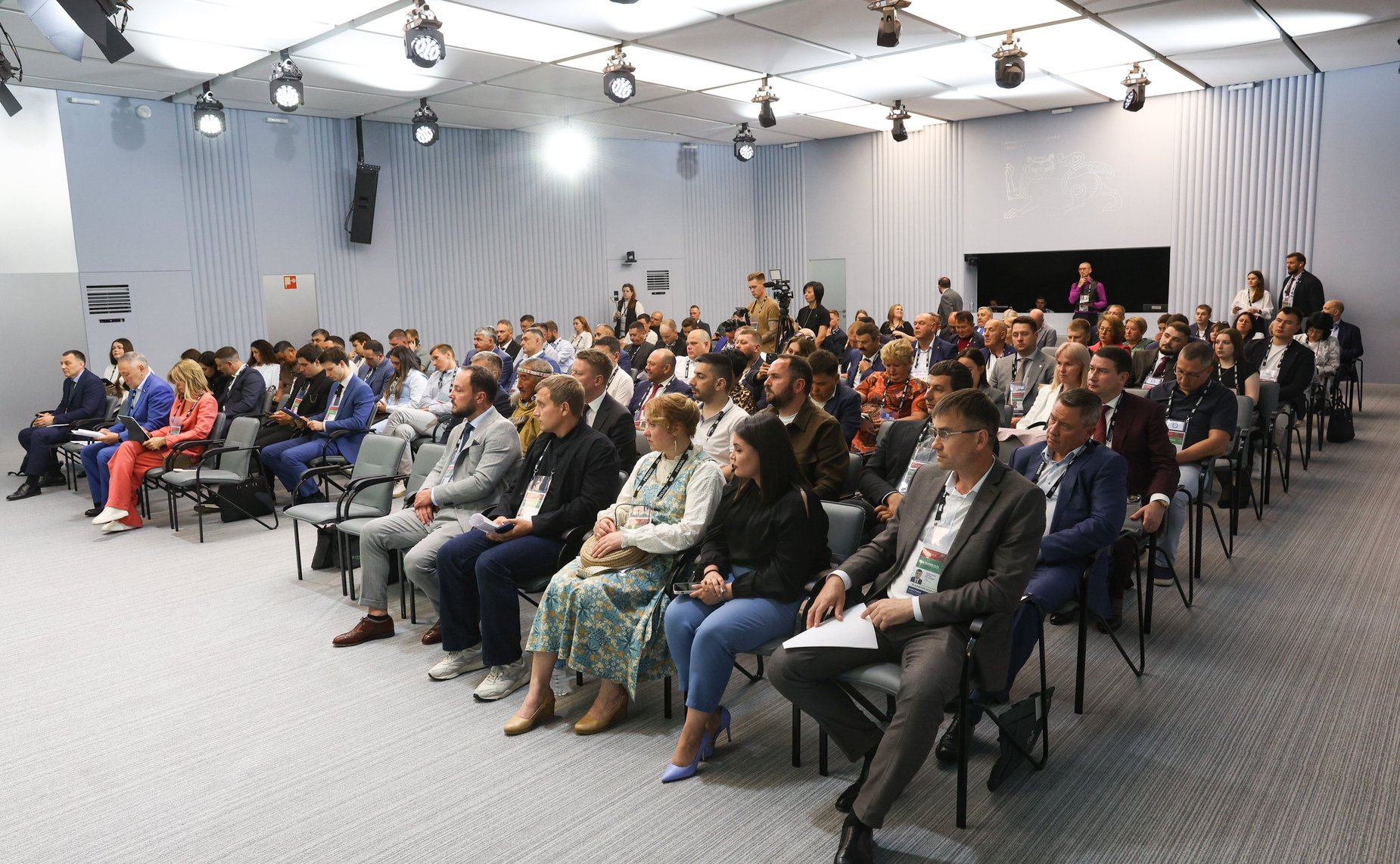 Круглый стол № 1 «Фермерство: поддержка и возможности для развития». Второй Форум тружеников села