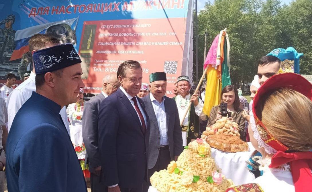 Сергей Рябухин в ходе поездки в Ульяновскую область принял участие в праздновании татарского национального праздника Сабантуй