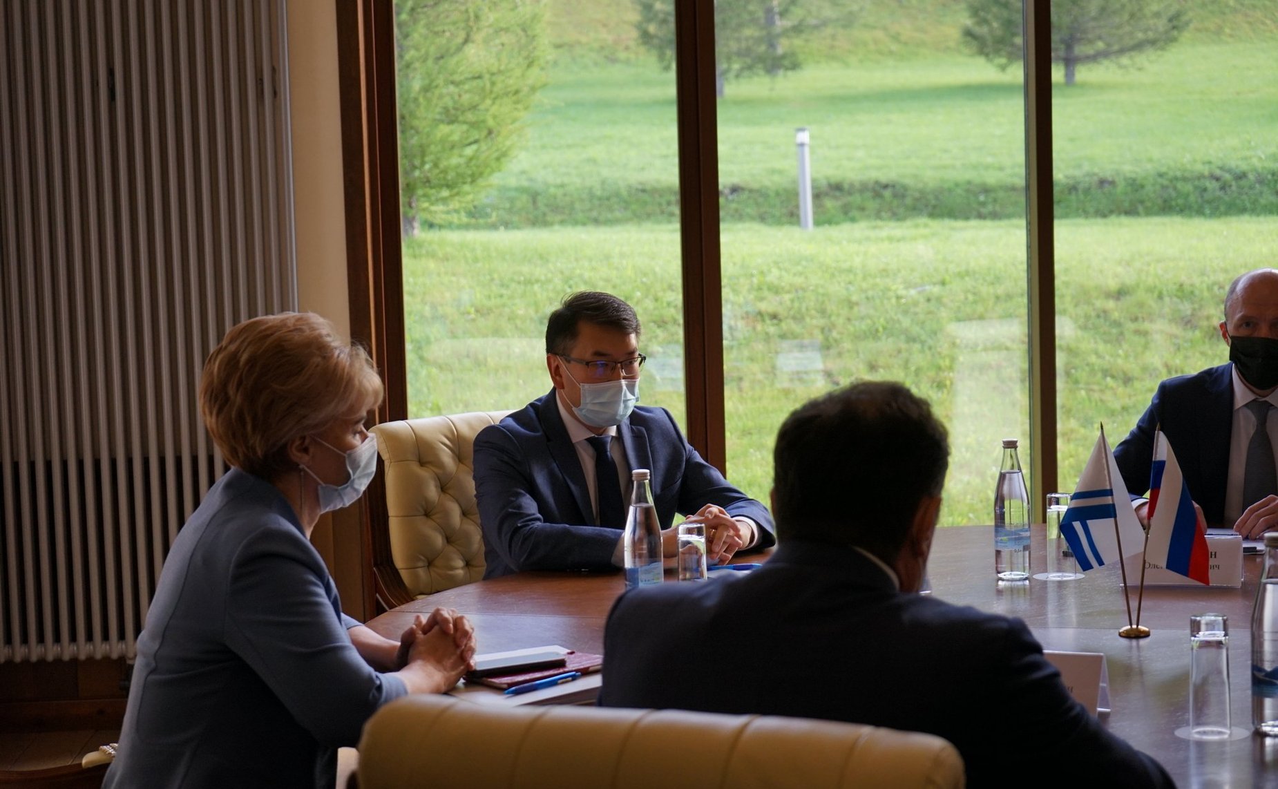 Сенаторы РФ встретились с руководством Республики Алтай