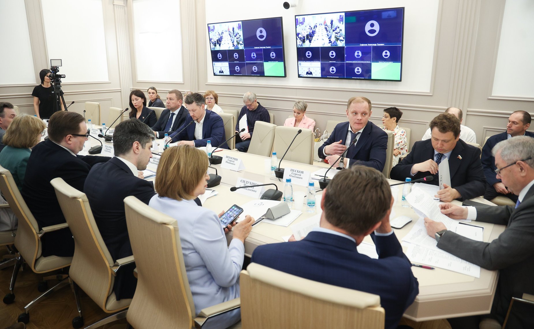 Совещание Комитета СФ по бюджету и финансовым рынкам «Трансформация трудовых отношений в условиях цифровизации: преодоление теневой занятости и восстановление социально-трудовых гарантий и фискальной устойчивости бюджетной системы РФ»
