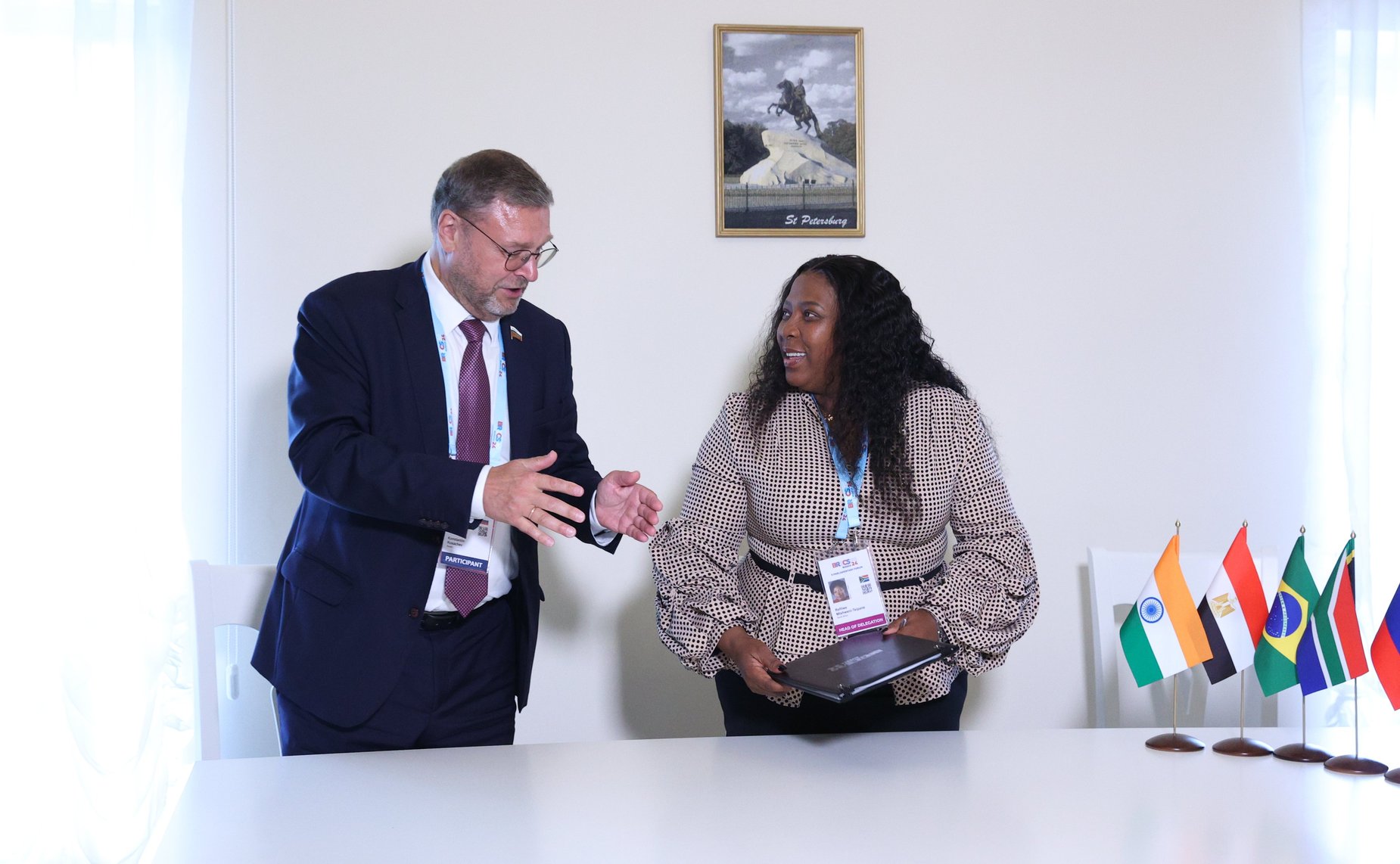 Церемония подписания Протокола к меморандуму о взаимопонимании на полях Х Парламентского форума БРИКС. ЮАР