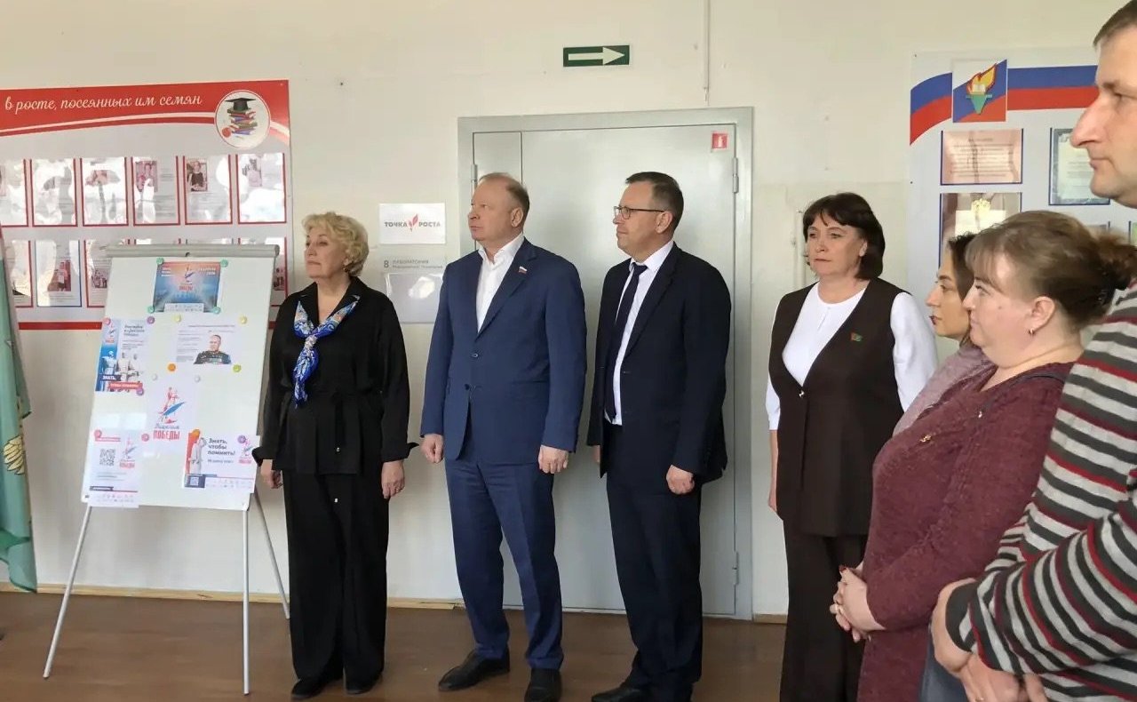 Виктор Шептий в ходе работы в регионе принял участие в Международной патриотической акции «Диктант Победы»