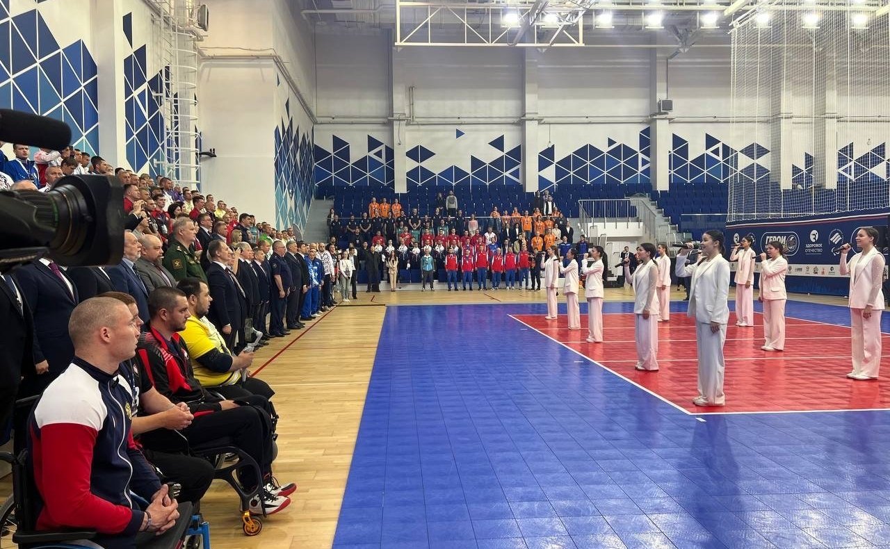 Юрий Валяев принял участие в торжественной церемонии открытия Всероссийских соревнований среди ветеранов СВО «Кубок по волейболу сидя «Герои нашего времени»