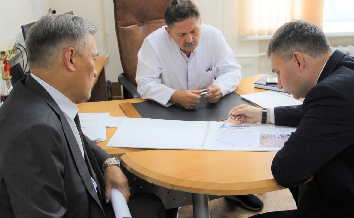 Юрий Валяев в ходе работы в регионе посетил областные больницы