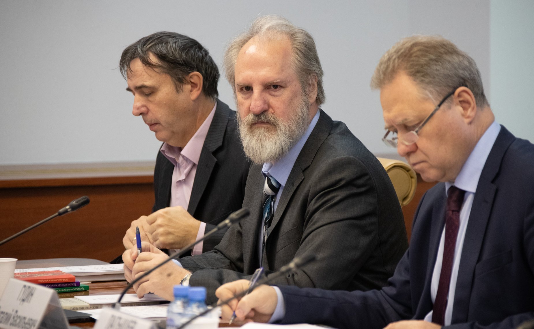 «Круглый стол» на тему «Вопросы развития традиционной культуры коренного населения Сахалина и островов Курильской гряды в контексте обеспечения национальных интересов РФ»