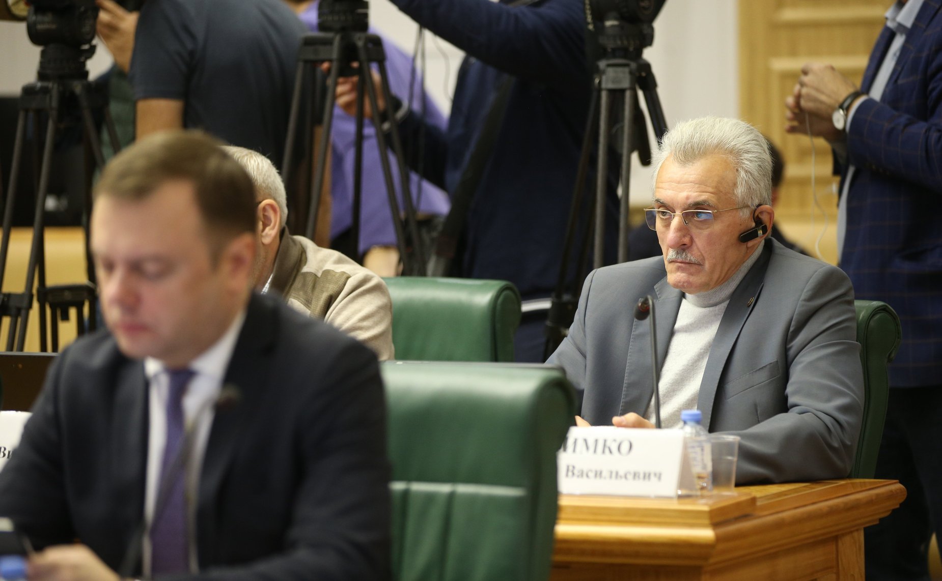 Парламентские слушания «О поддержке импортозамещения продукции, услуг и технологий, критически важных с точки зрения зависимости от импорта, в гражданских отраслях промышленности РФ»