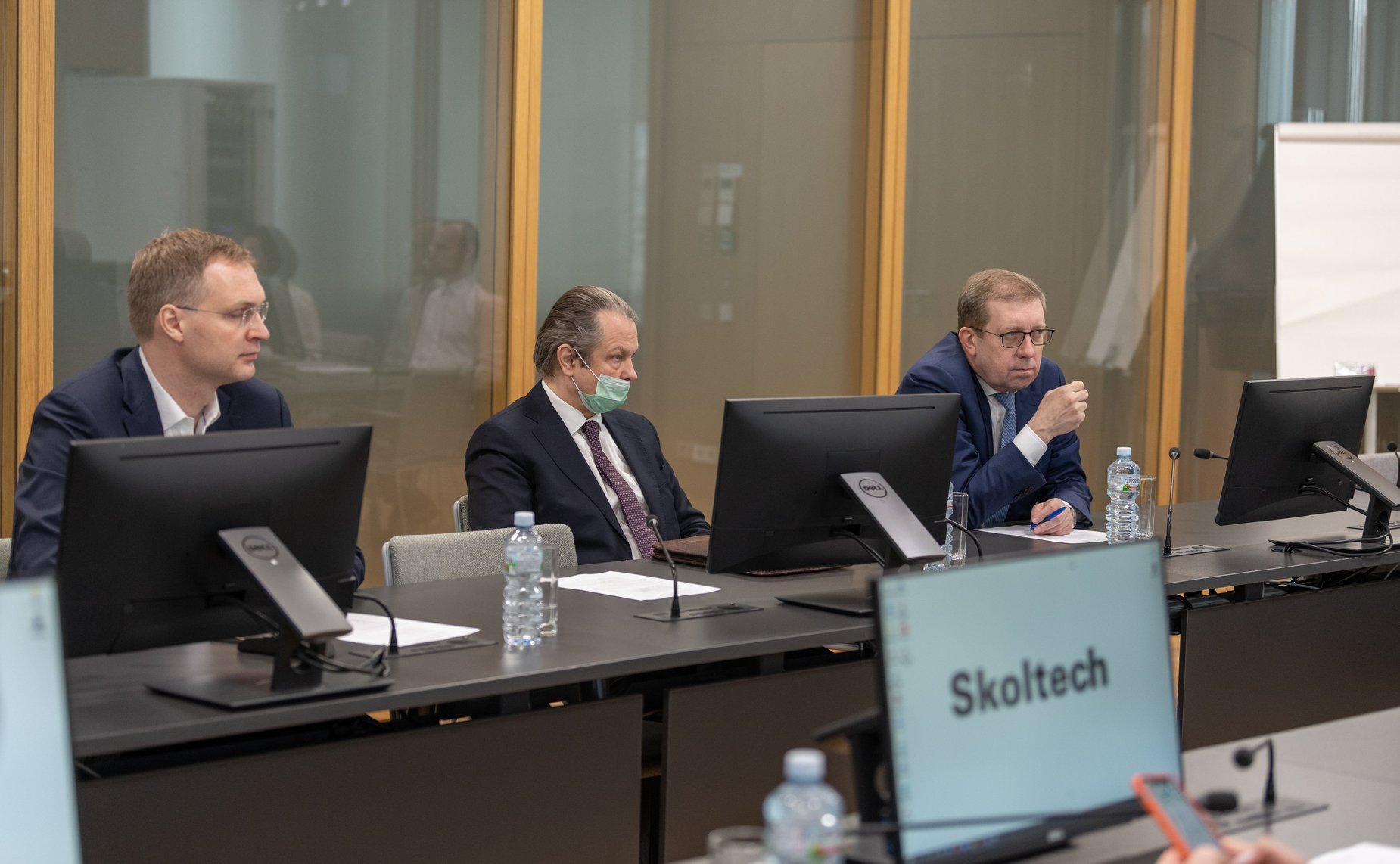 Делегация Совета Федерации во главе с председателем Комитета Совета Федерации по аграрно-продовольственной политике Алексеем Майоровым ознакомились с деятельностью Сколковского института науки и технологий (Сколтех)