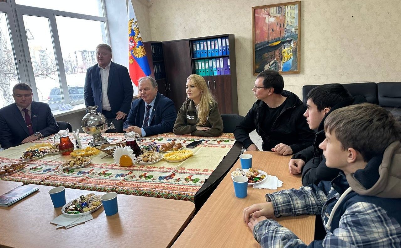 Дарья Лантратова проверила ход ремонтных работ в колледже в Северодонецке
