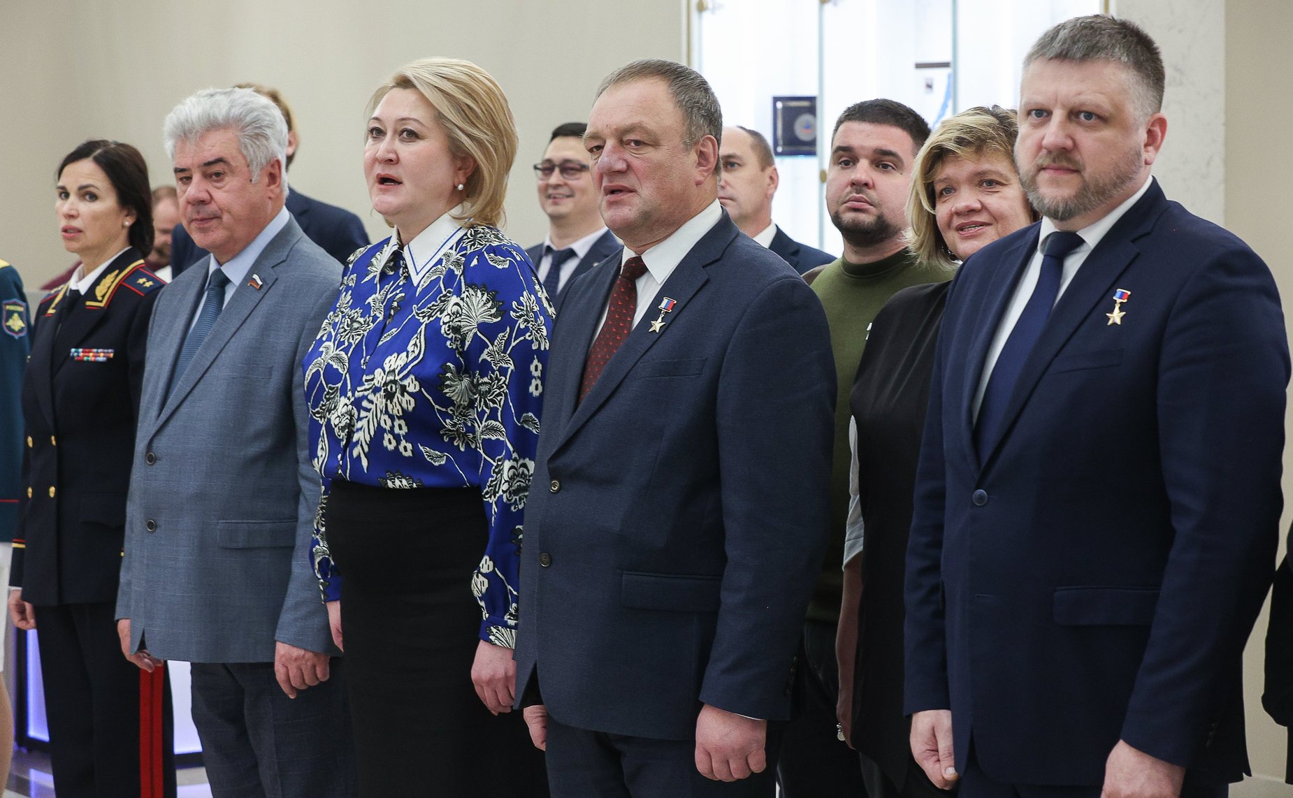 Торжественная церемония вручения паспортов граждан РФ 14-летним жителям Луганской Народной Республики и Херсонской области