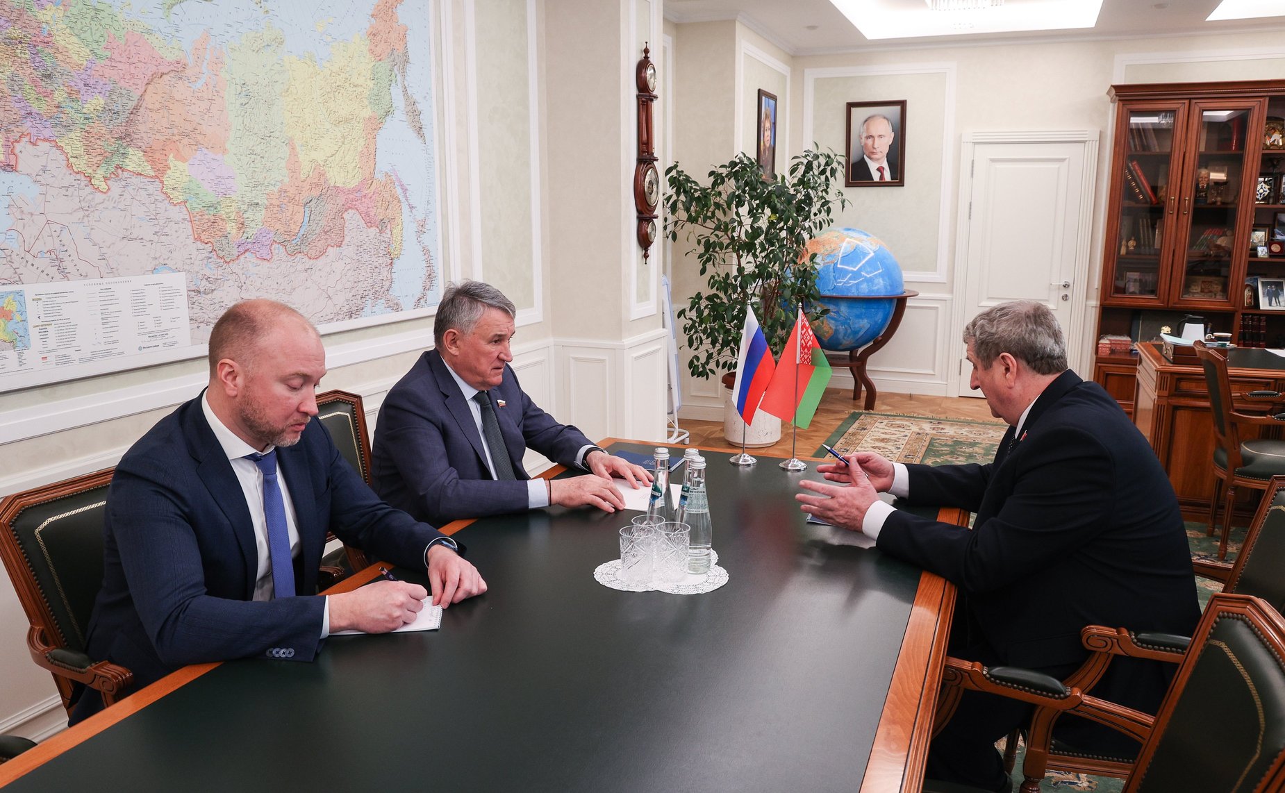 Встреча Юрия Воробьева с председателем Постоянной комиссии Совета Республики Национального собрания Республики Беларусь по региональной политике и местному самоуправлению, координатором группы международных наблюдателей от МПА СНГ