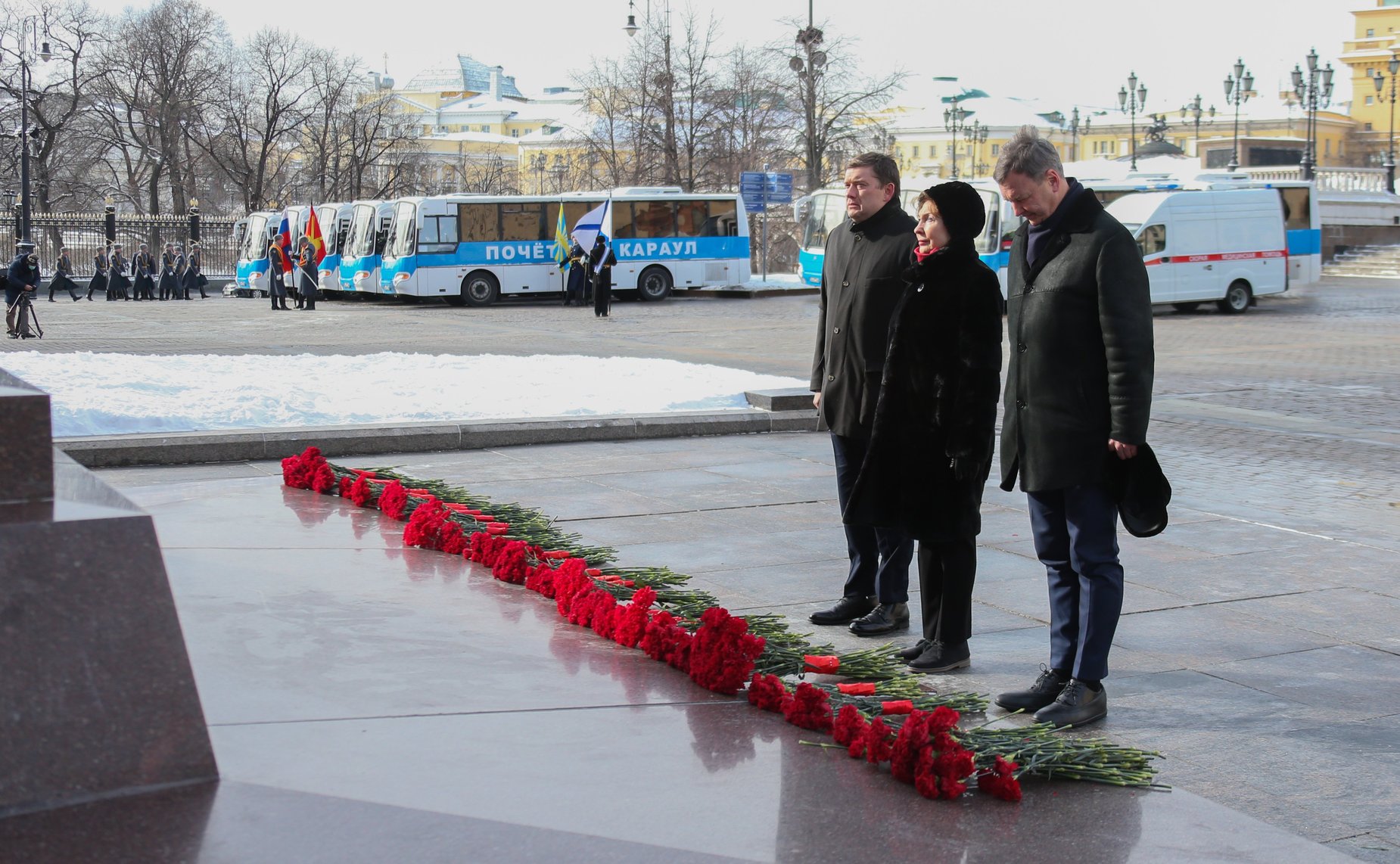 Церемония возложения цветов к Могиле Неизвестного Солдата