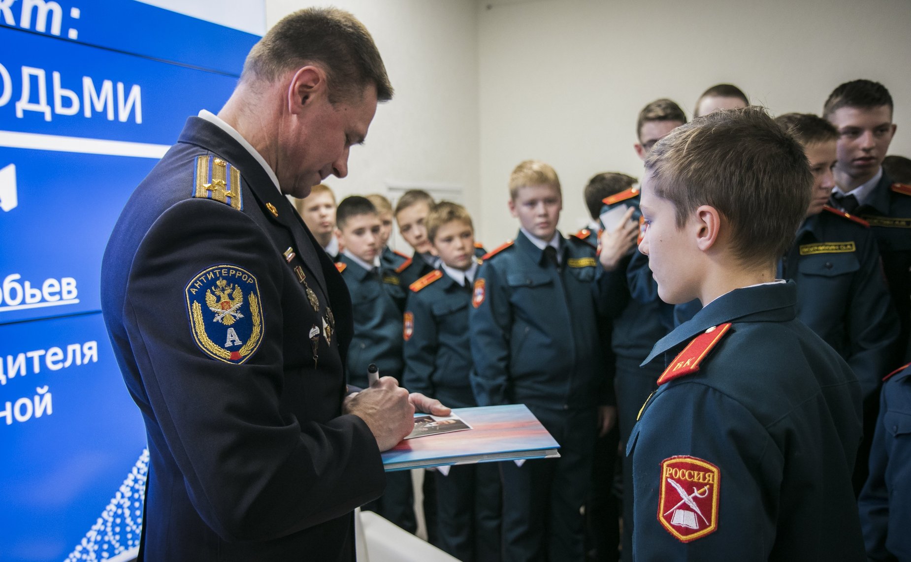 Ю. Воробьев провел урок патриотического воспитания в Кадетской школе «Корабелы Прионежья»