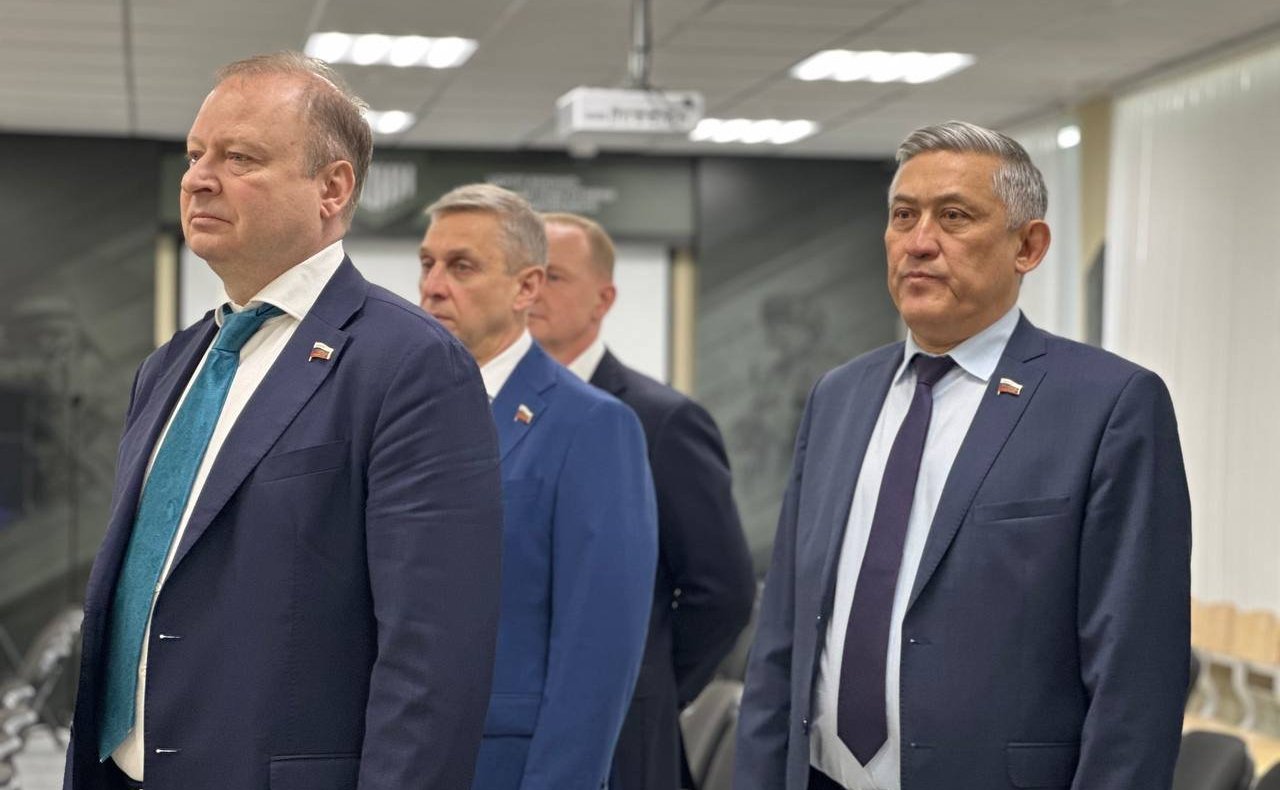 В рамках выездного заседания Комитета СФ по обороне и безопасности сенаторы посетили Центр военно-спортивной подготовки ВОИН