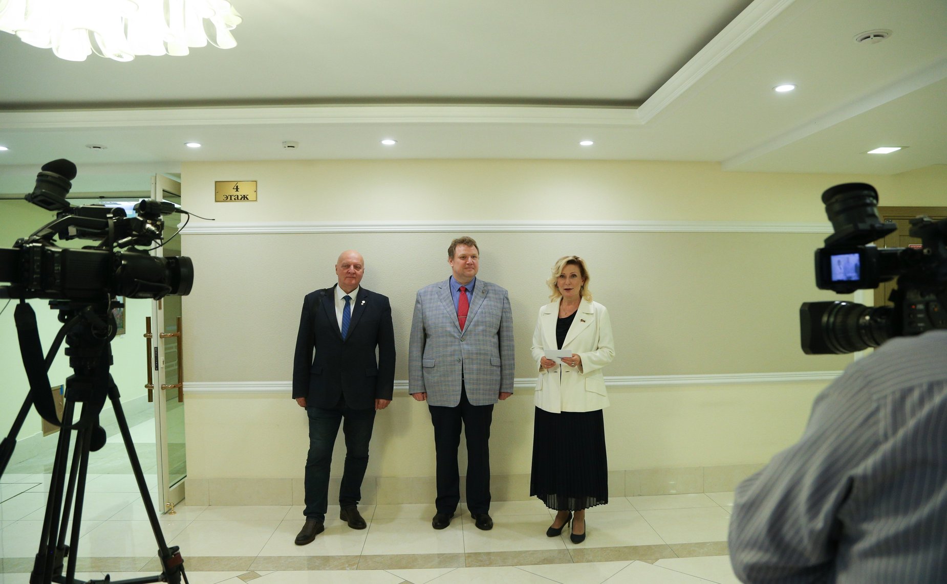 Открытие выставки члена Московского и Российского союза художников С. Борисова в рамках художественного проекта «Россия -Родина моя»