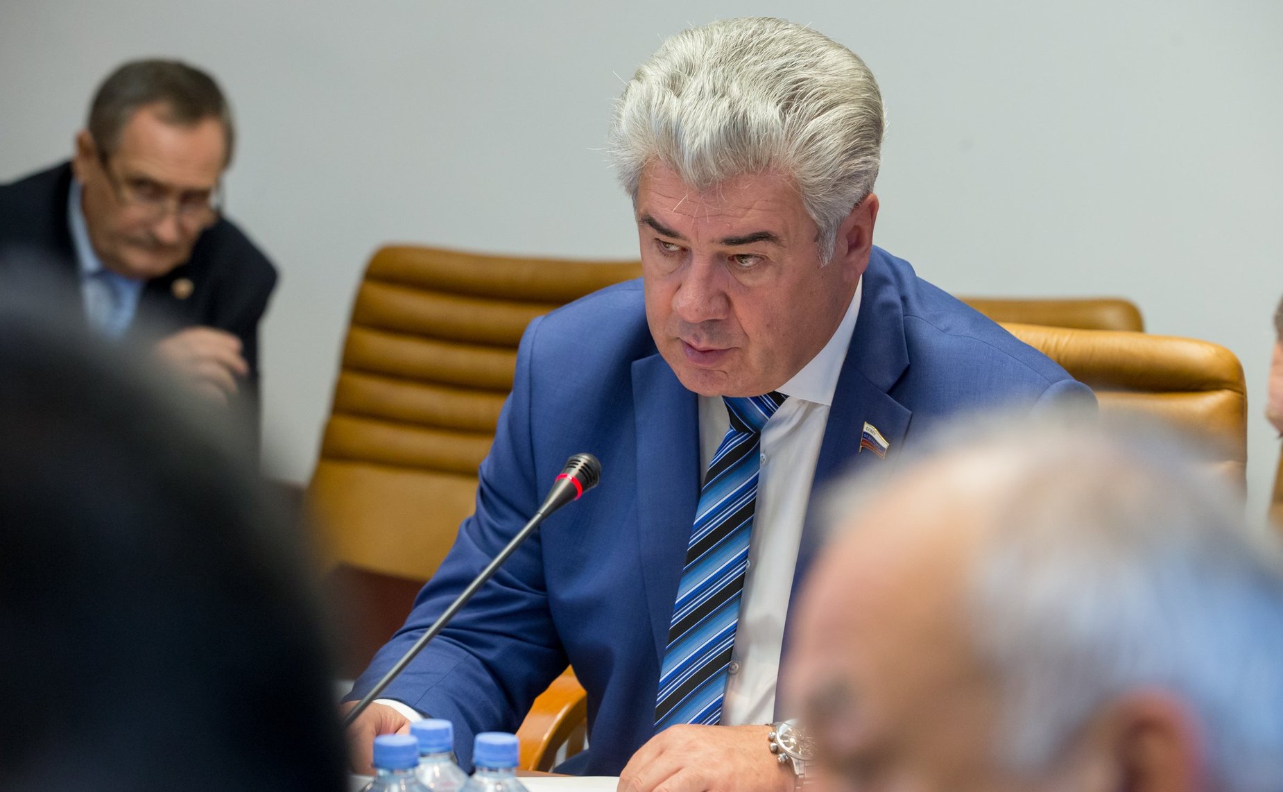 Виктор Бондарев