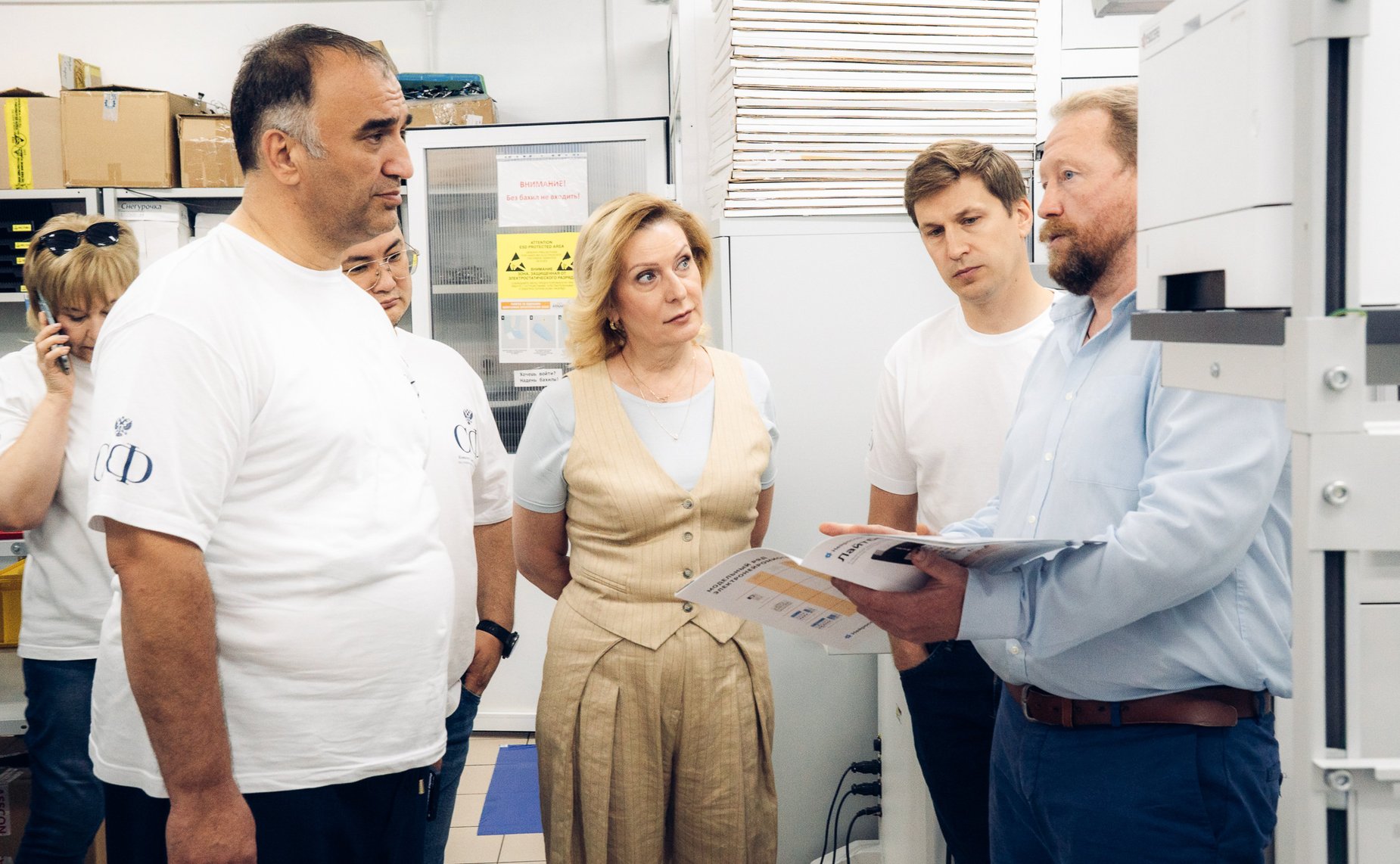 Сенаторы посетили компанию, производящую медоборудование для нейрофизиологии, функциональной диагностики и реабилитации