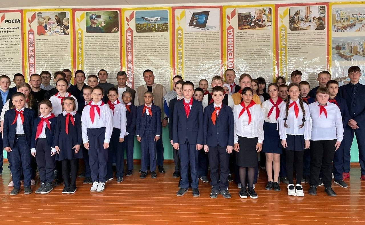 Айрат Гибатдинов совершил рабочую поездку в сельские районы Ульяновской области и поздравил ветеранов Великой Отечественной войны