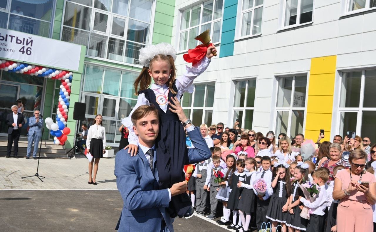 Анатолий Артамонов принял участие в прошедших в Калуге торжественных мероприятиях, посвященных Дню знаний