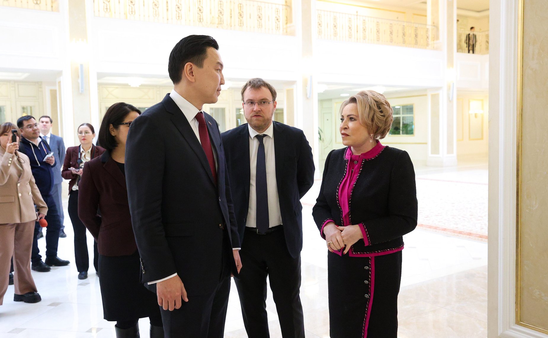 Валентина Матвиенко провела встречу с Председателем Великого Государственного Хурала Монголии Ням-Осорын Учралом