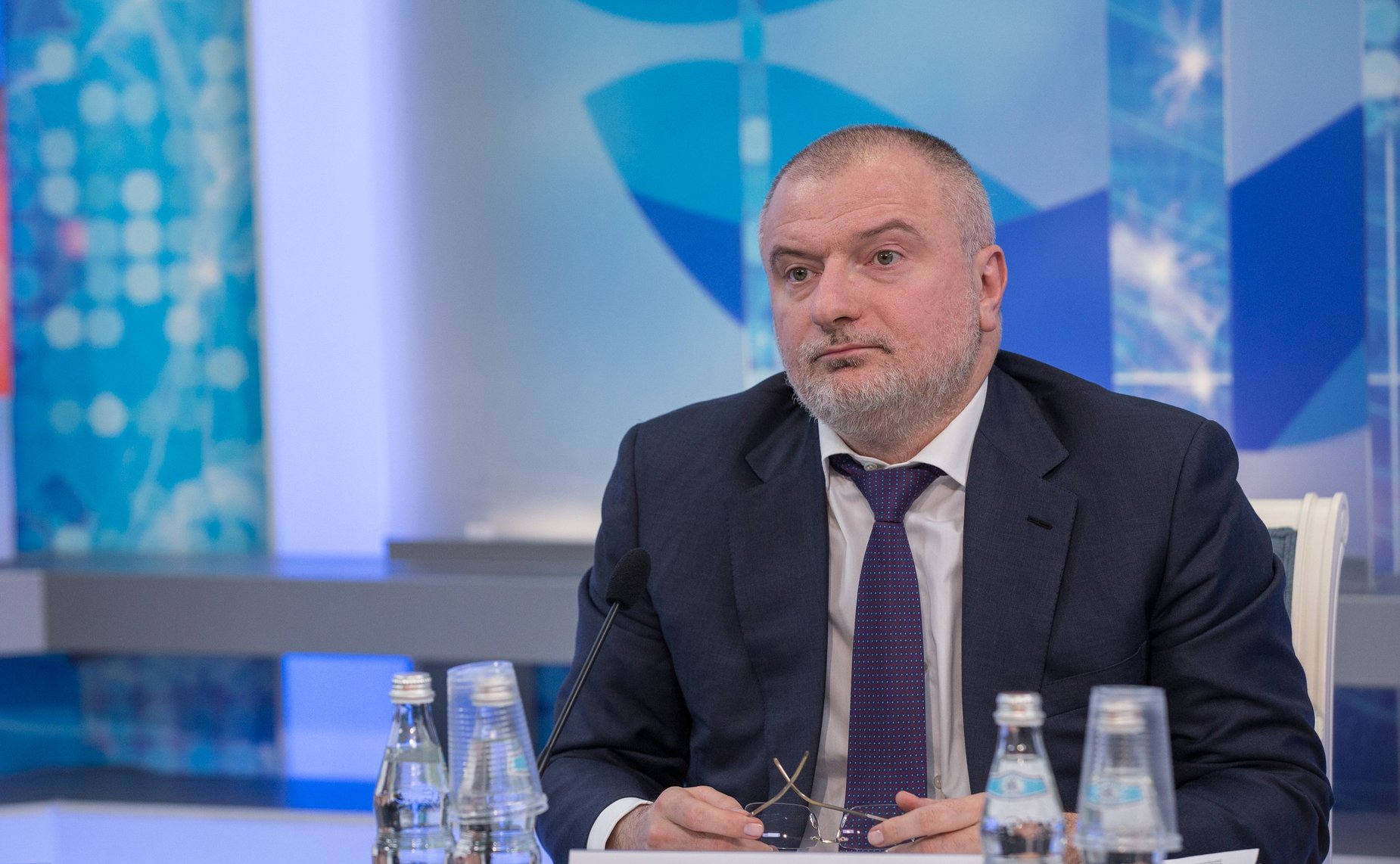 Клишас. Заседание секции «Церковь, общество, государство, межрелигиозное сотрудничество» в рамках IV Рождественских парламентских встреч в СФ»