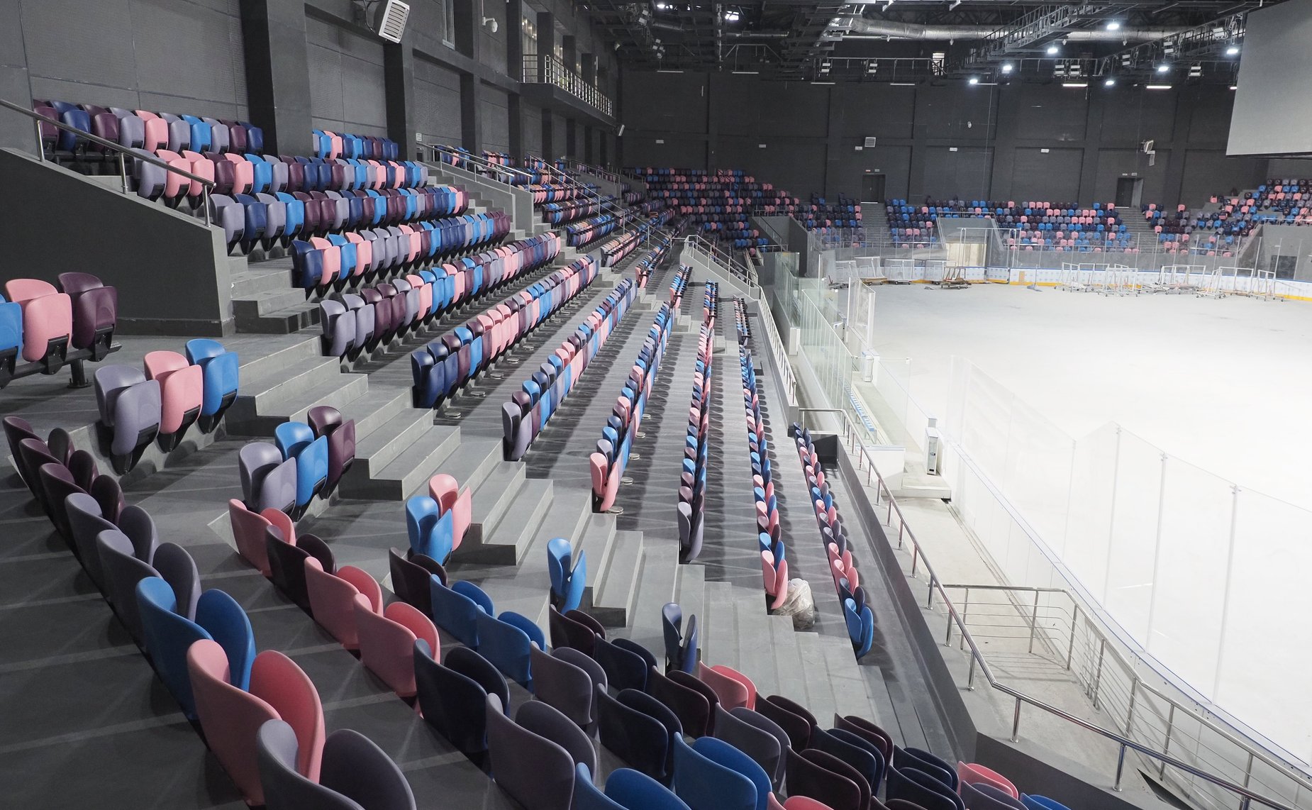 Анатолий Артамонов в Калуге ознакомился с ходом работ во Дворце спорта