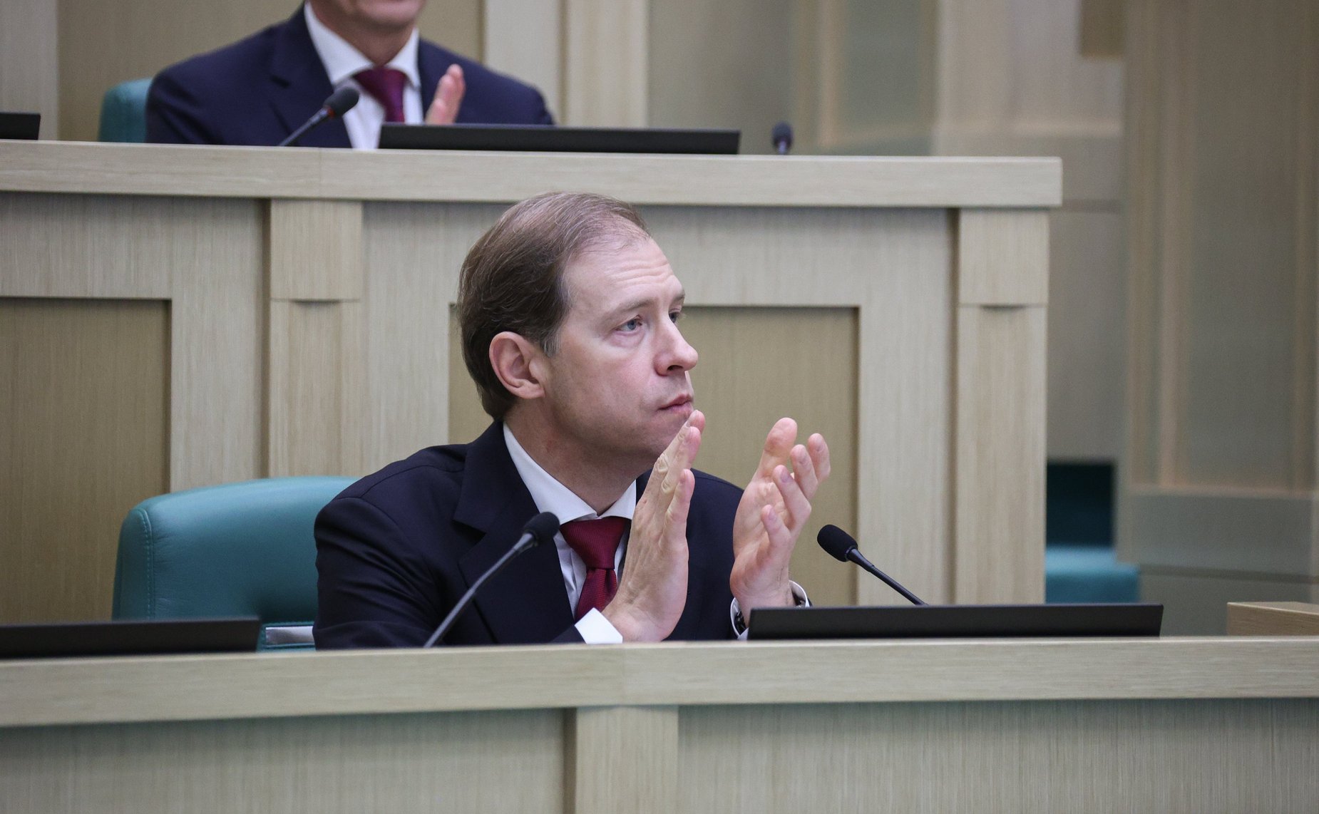 Денис Мантуров